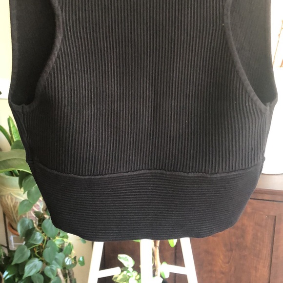 🖤NWT House Of Harlow Luxe Essential Sleeveless Top Plunged V-Neck-Women M - Picture 5 of 15